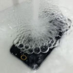 iphone-6-waterproof-2
