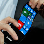 Samsung_flexible_AMOLED_phone