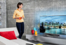 IFA 2015 : Philips เปิดตัวตัวทีวี 4K ที่จะเปลี่ยนห้องนั่งเล่นของคุณให้มีขนาดใหญ่ขึ้น!