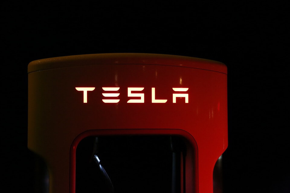 tesla-1724773_960_720