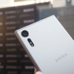 Xperia-XZs-03