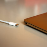 Apple_MacBook’s_new_USB-C_(Type-C)_port_(17182398859)