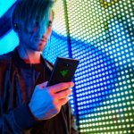 Phone 2 [2018] lifestyle shoot2 (4)