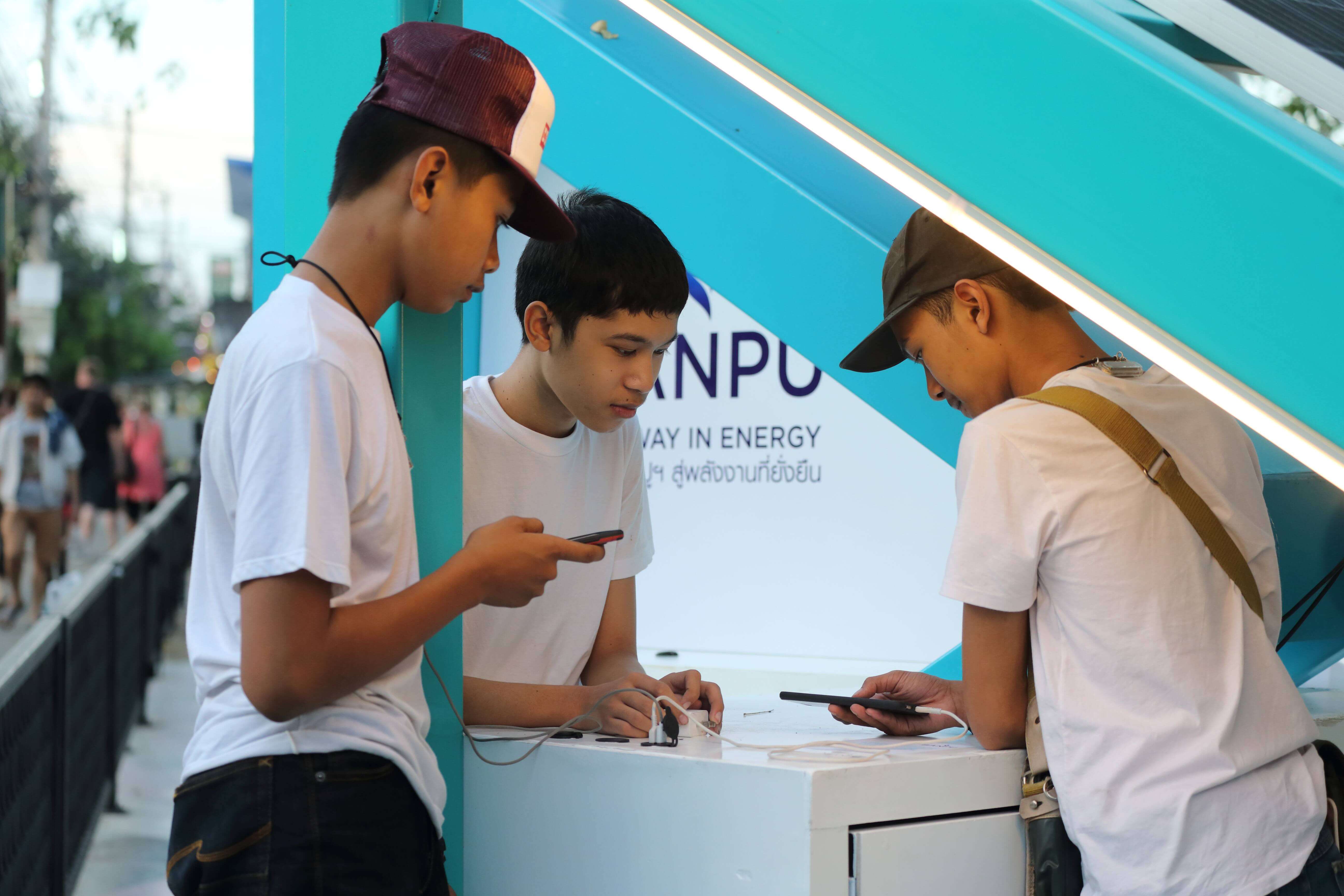 Solar Kiosk (Solar mobile charging) 3 techhub