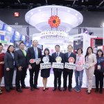 ผู้บริหาร และผู้ประกอบการถ่ายภาพร่วมกัน_1