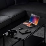 Zenbook 17 Fold OLED_UX9702_Extend mode (scenario photo)