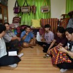 นักศึกษา DBTM (Design, Business & Technology Management) คร่วมกันวางแผนการตลาดกับชุมชน