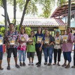 สมาชิกวิสาหกิจปลาร้าแปรรูป ชื่นชมบรรจุภัณฑ์แนวใหม่