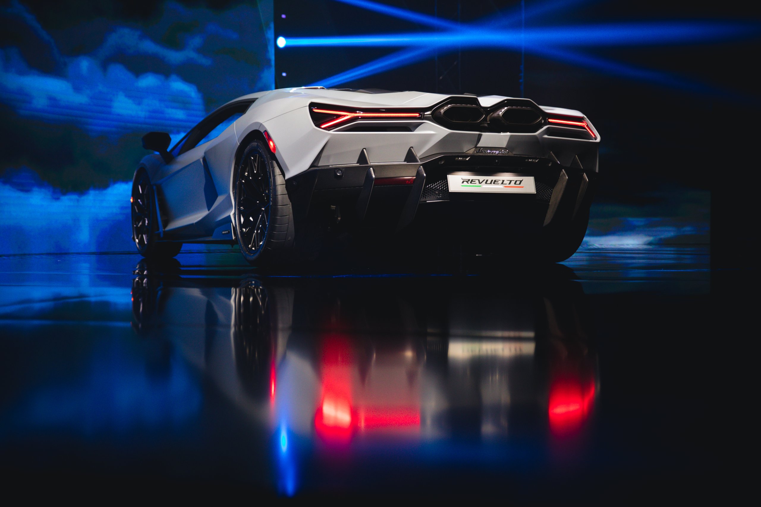 https://www.techhub.in.th/wp-content/uploads/2023/07/Lamborghini-Bangkok-Revuelto-Launch-25-July-29-scaled.jpg
