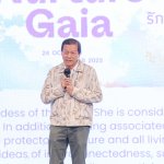 2 Prof. Dr. Apinan Poshyananda, Chief Executive and Artistic Director of Bangkok Art Biennale