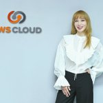 คุณนีนี่ วู_ชุดขาว_logo