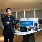 คุณสุธี พร้อม HP OmniBook Ultra Flip 14