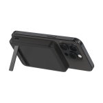 BPD006btBK_MagneticQi2PowerBanks_Hero