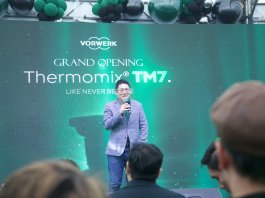 Vorwerk ผนึก คิทเช่นเวิลด์ ไทยแลนด์ เปิดตัว “Thermomix® TM7 หุ่นยนต์ทำอาหารอัจฉริยะ” ครั้งแรกในไทย ปฏิวัติครัวยุคใหม่ด้วยดีไซน์ All-Black และฟีเจอร์อัจฉริยะ ในงาน “Grand Opening Thermomix® TM7 Like Never Before”