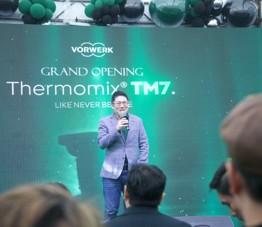 Vorwerk ผนึก คิทเช่นเวิลด์ ไทยแลนด์ เปิดตัว “Thermomix® TM7 หุ่นยนต์ทำอาหารอัจฉริยะ” ครั้งแรกในไทย ปฏิวัติครัวยุคใหม่ด้วยดีไซน์ All-Black และฟีเจอร์อัจฉริยะ ในงาน “Grand Opening Thermomix® TM7 Like Never Before”
