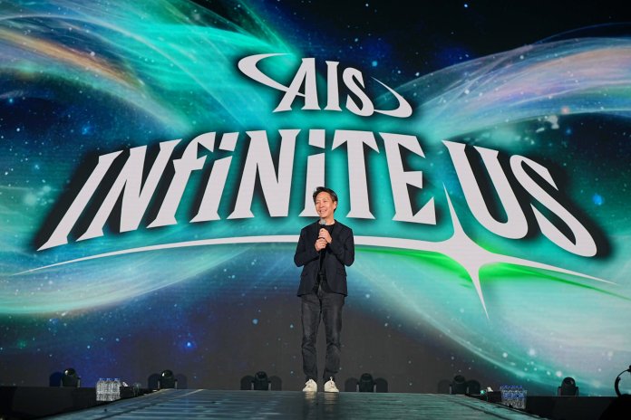 02 นายปรัธนา ลีลพนัง ประธานเจ้าหน้าที่บริหาร เอไอเอส