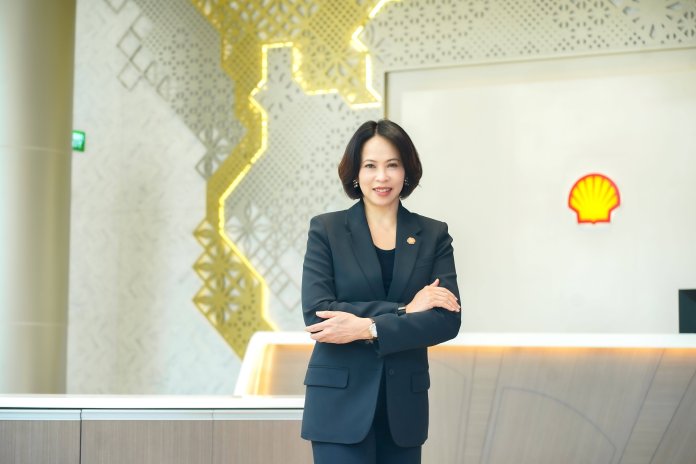 2. นางสาวอรอุทัย ณ เชียงใหม่ ประธานกรรมการบ_0
