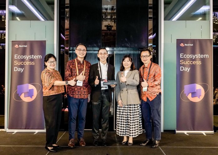ยิบอินซอยรับรางวัล
